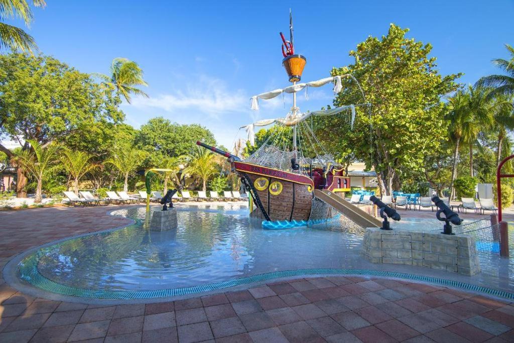 Villas At Hawks Cay Resort Duck Key Exterior photo